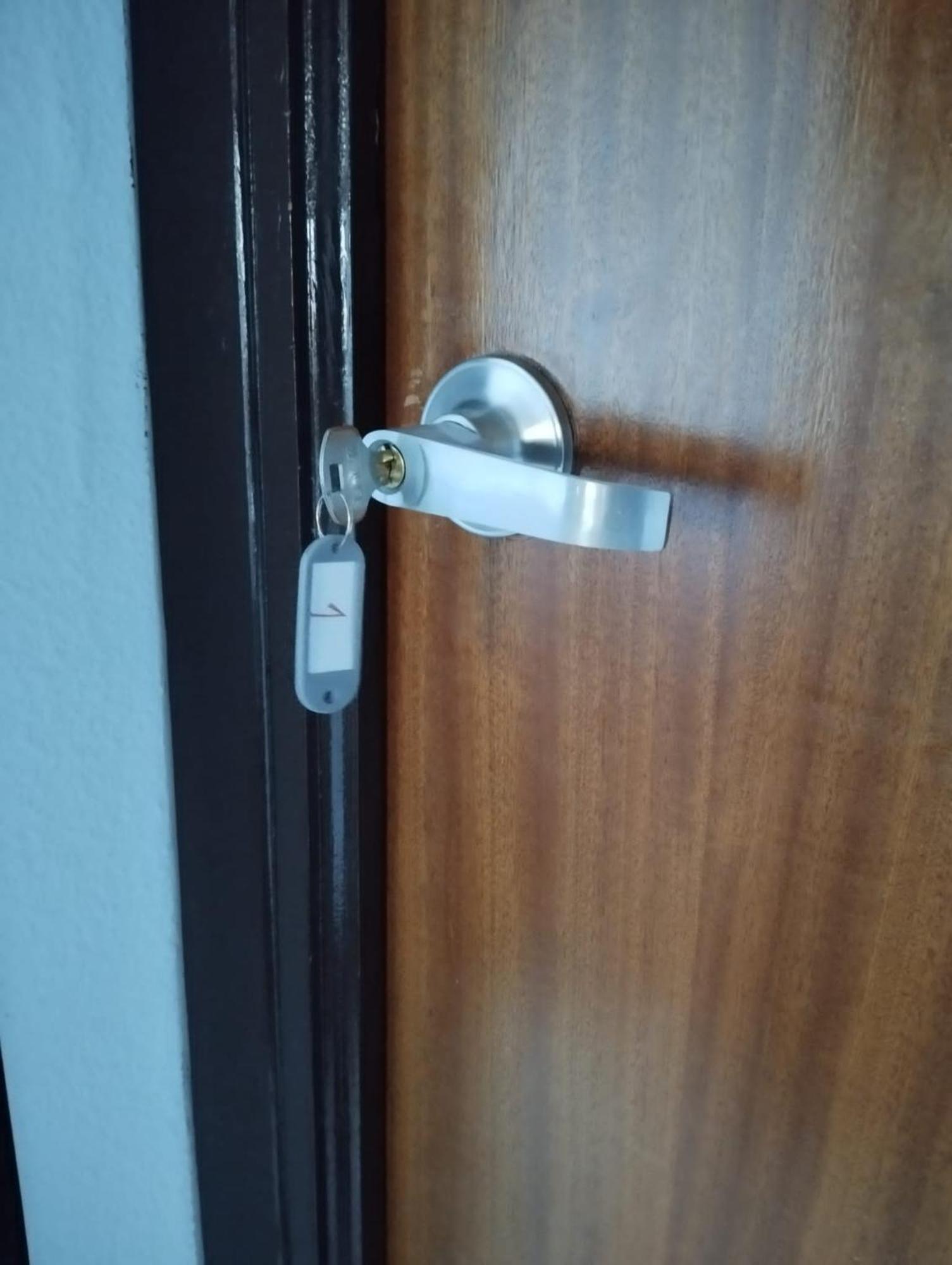 Room In Shared Apartment With Parking Almuñécar 외부 사진